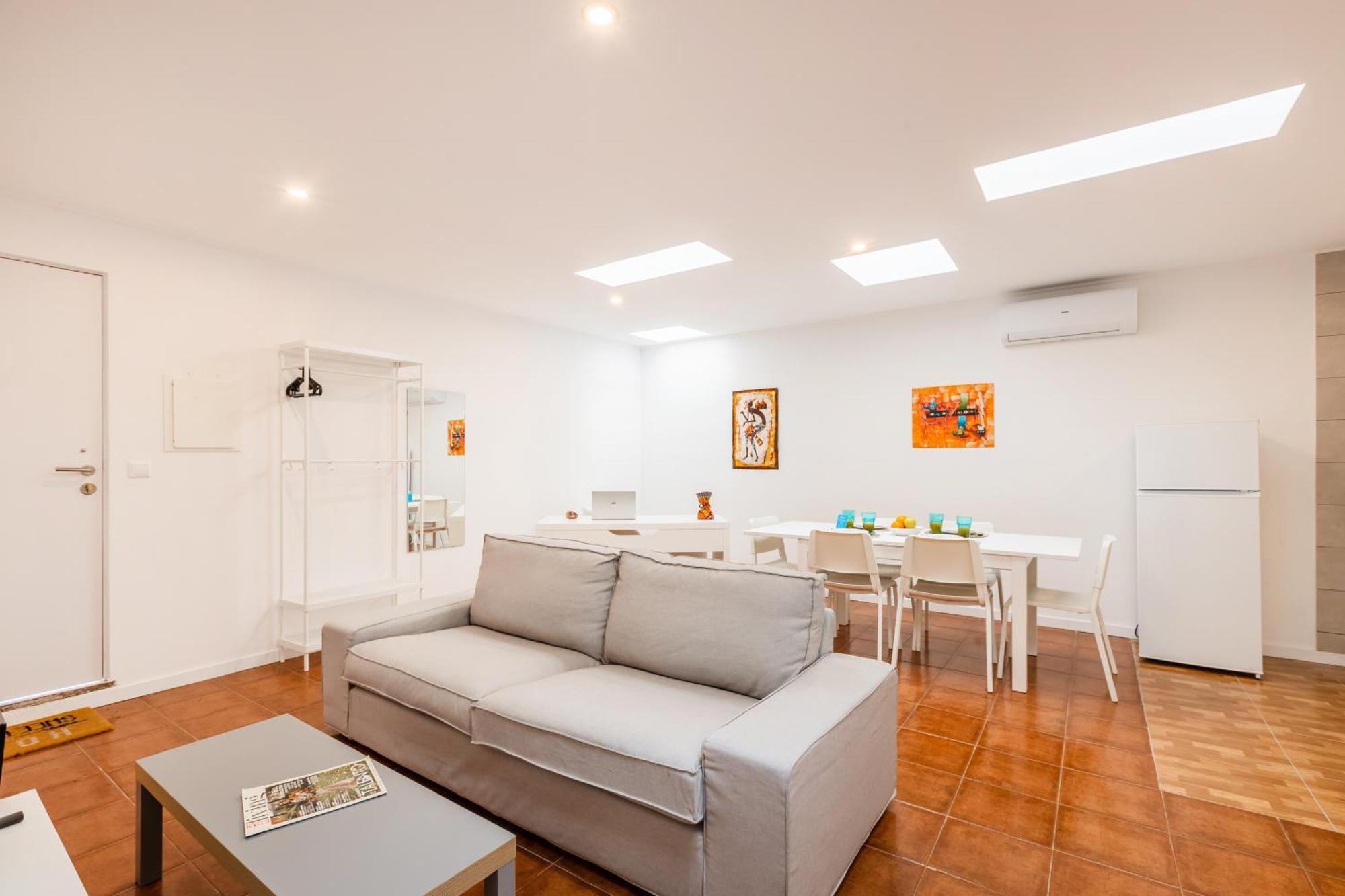 Live, Laugh, Love Beach Guest Home With Ac Madalena  Rum bild