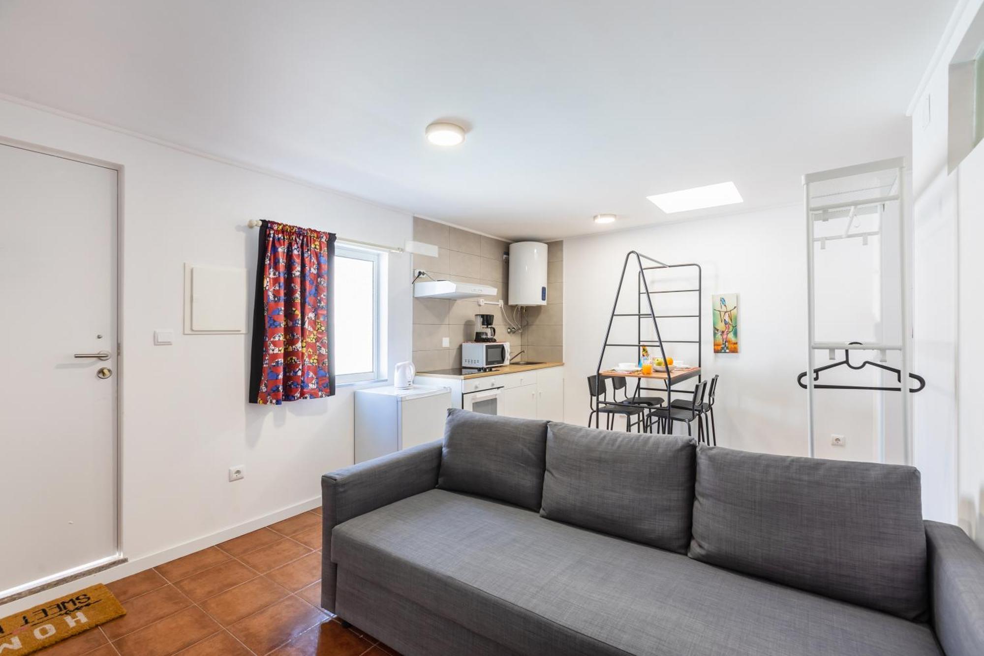 Live, Laugh, Love Beach Guest Home With Ac Madalena  Rum bild