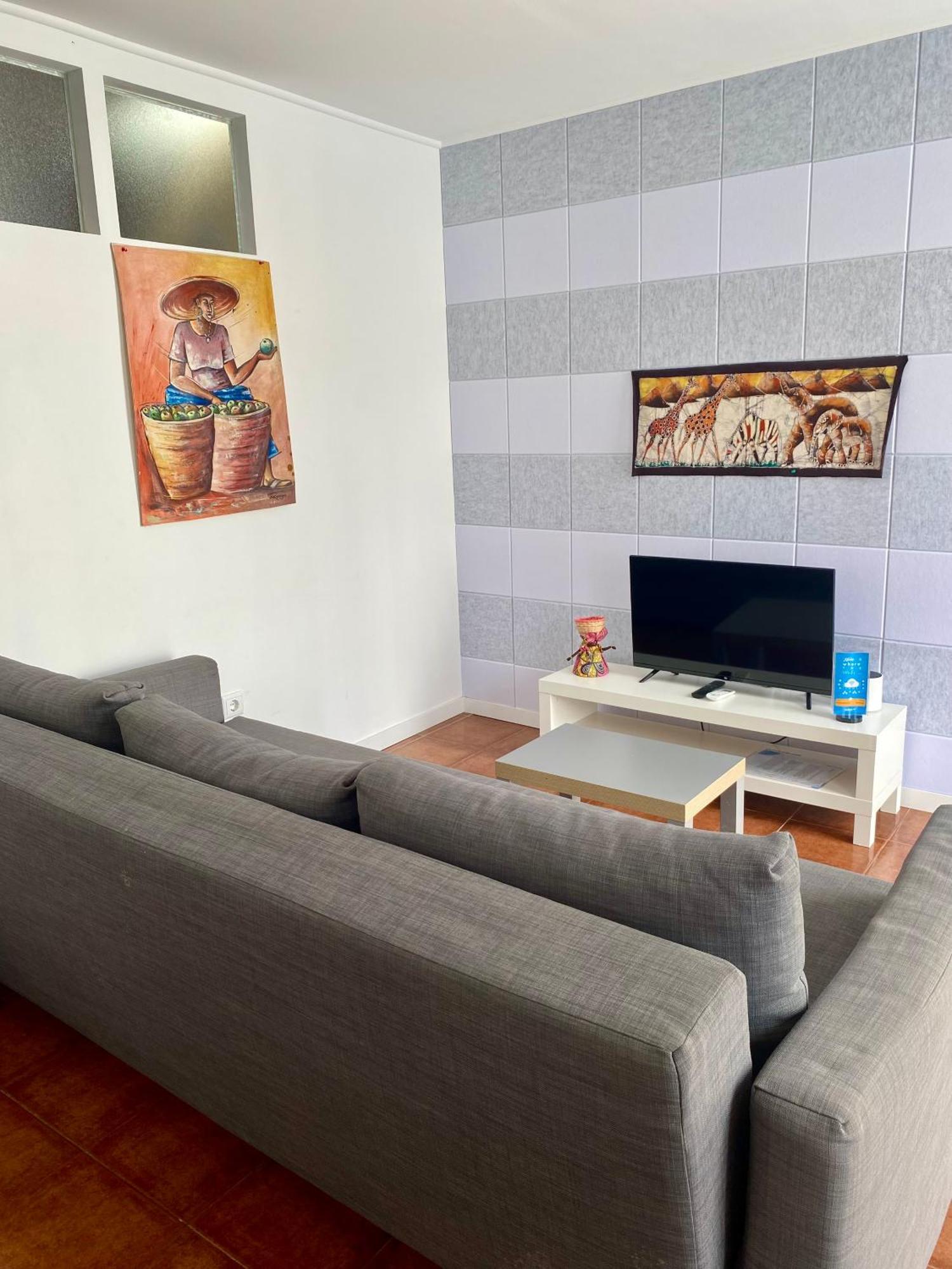 Live, Laugh, Love Beach Guest Home With Ac Madalena  Rum bild